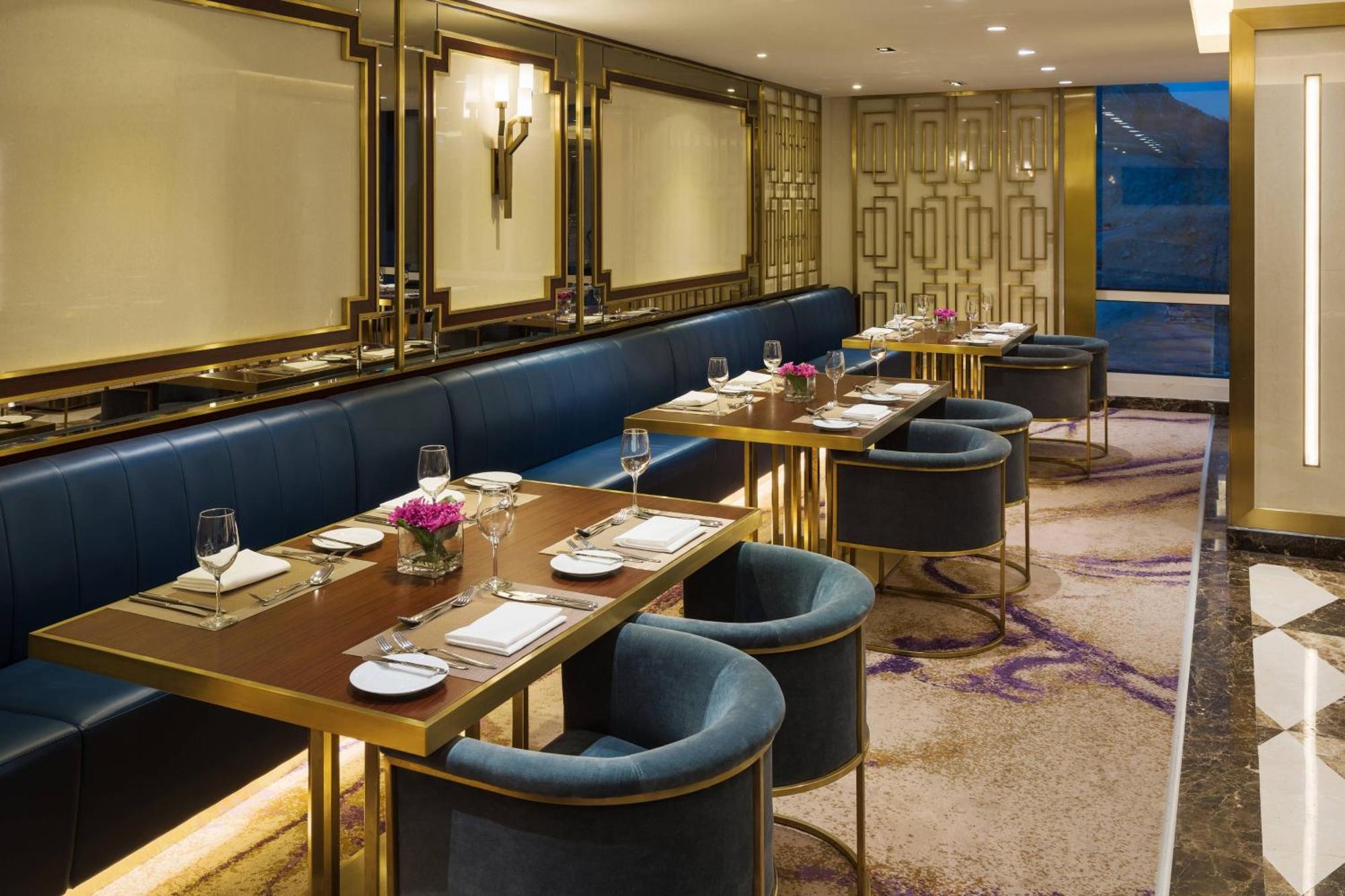 Sheraton Makkah Jabal Al Kaaba Hotel Mecca Exterior photo The restaurant